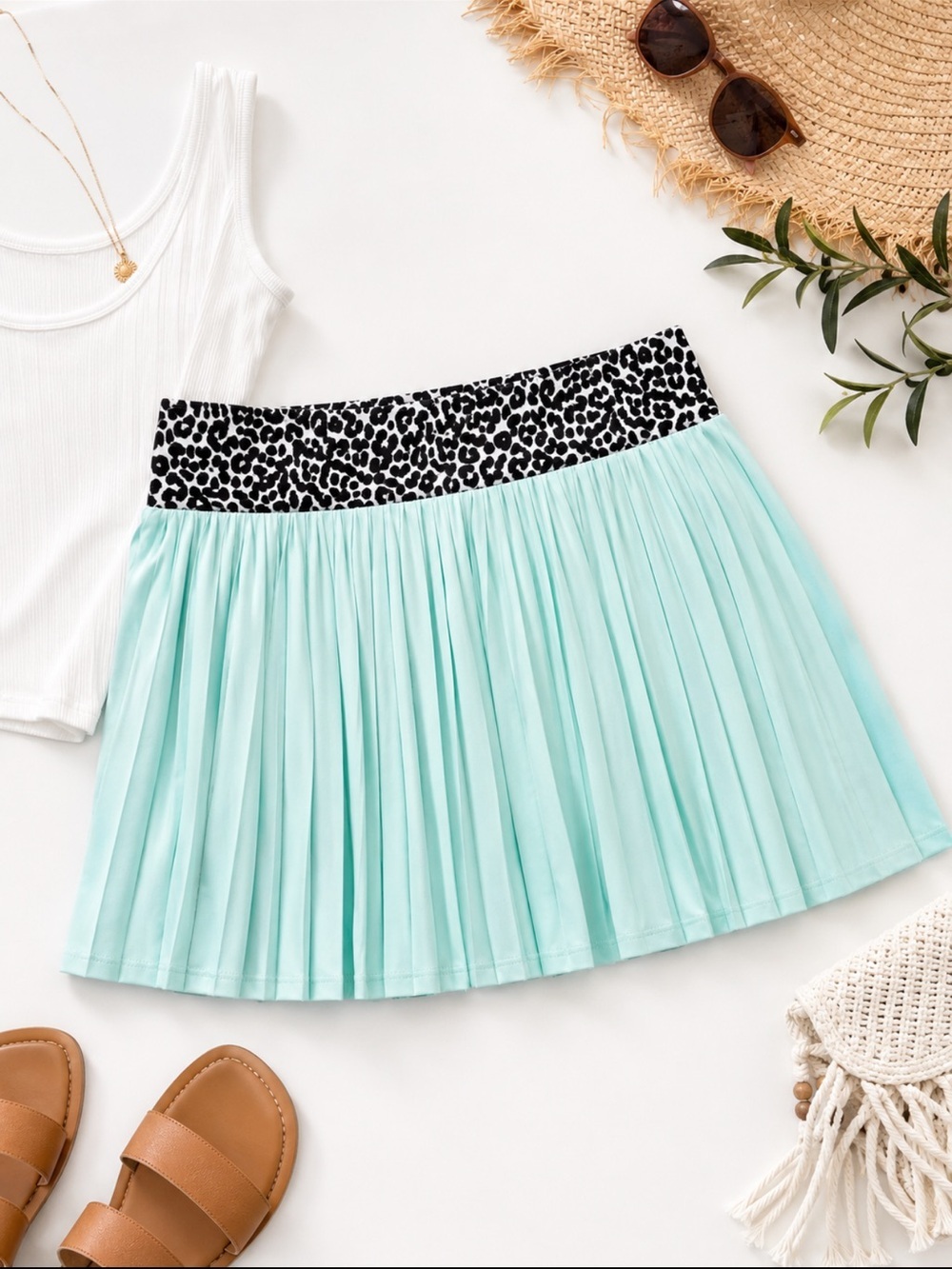 lululemon athletica Mint Pleated Mini Skirt with Black/Gray Leopard Waistband